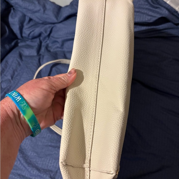 Badgley Mischka Cream Tote with Gold Chain Detail - Picture 5 of 8